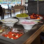Zoes Hotel&Suites